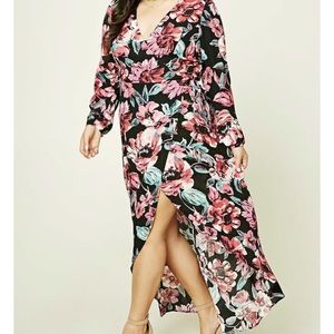 Beautiful floral summer weight maxi dress