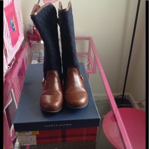 Tommy Hilfiger riding boots Sz 3
