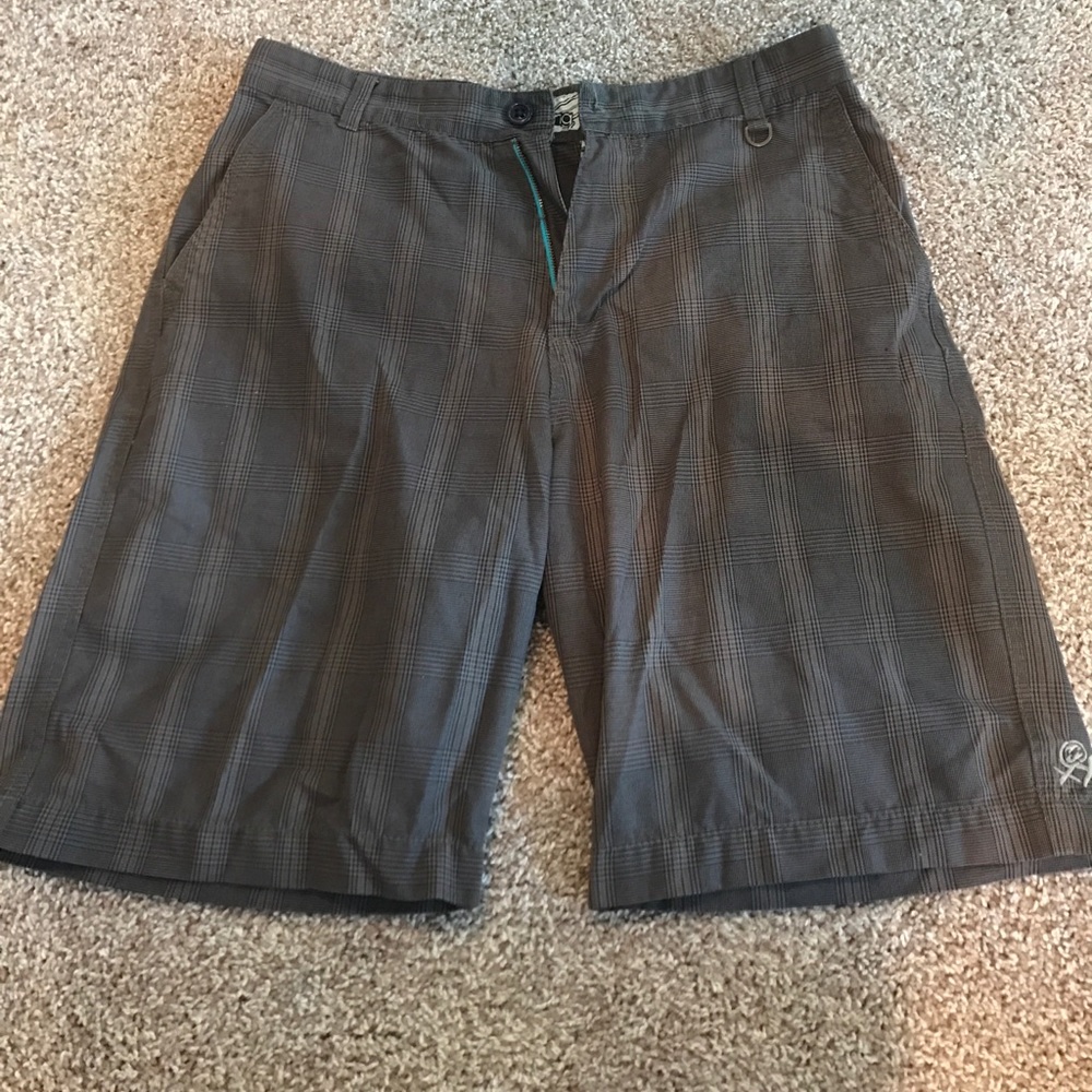 Billabong brown shorts