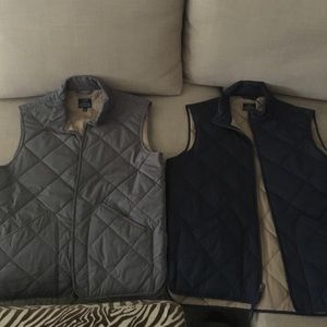 2 vests one navy blue and one dark grey