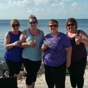 Meet your Posher, Lois