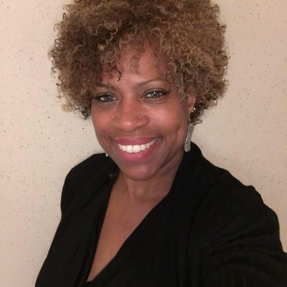 Meet your Posher, Denise