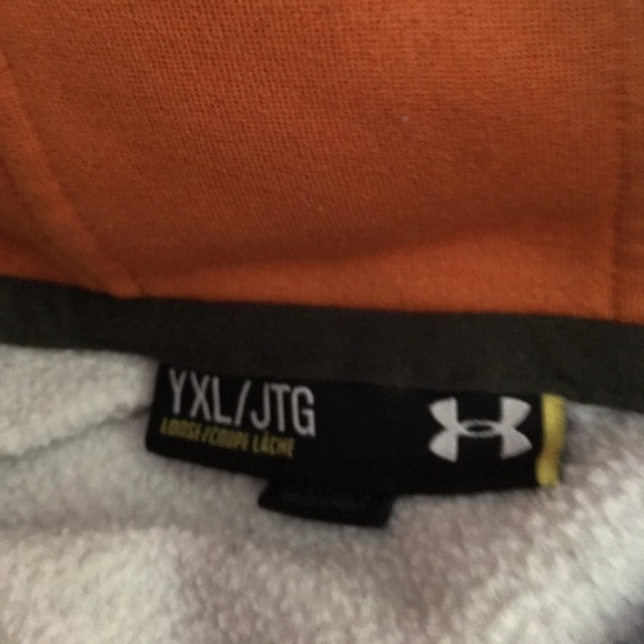 Under Armour Camo - Picture 2 of 2