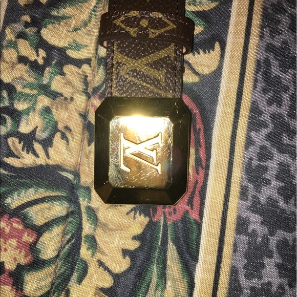 Women Louis vuitton belt