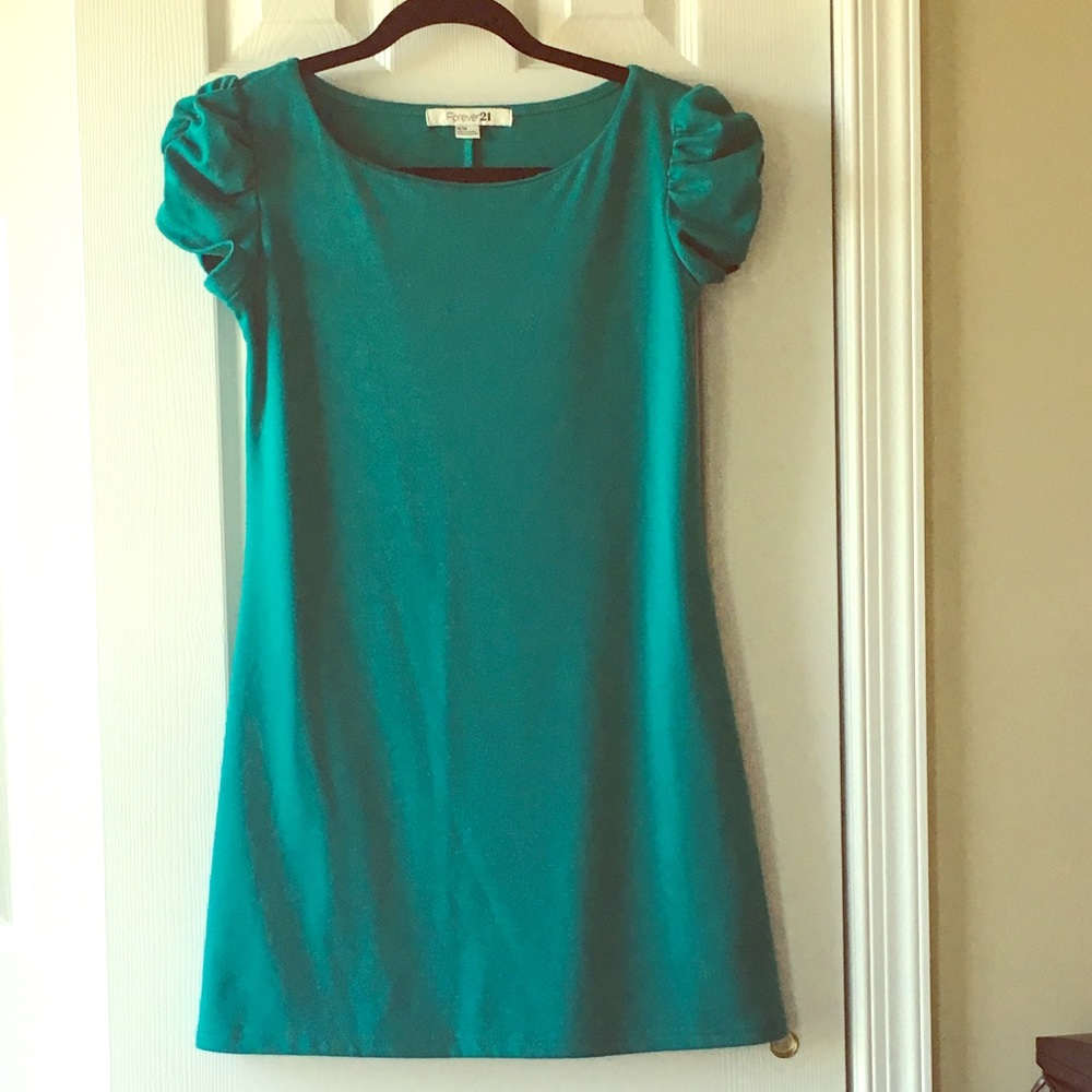 Forever 21 ruffled Sleeve dress