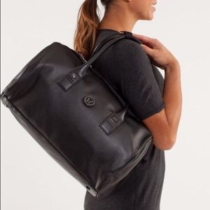 Lulu lemon duffle bag
