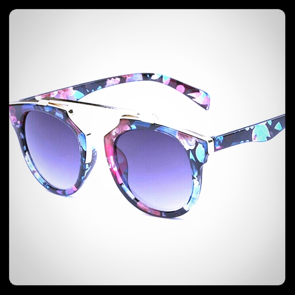 Modern Chic Sunglasses