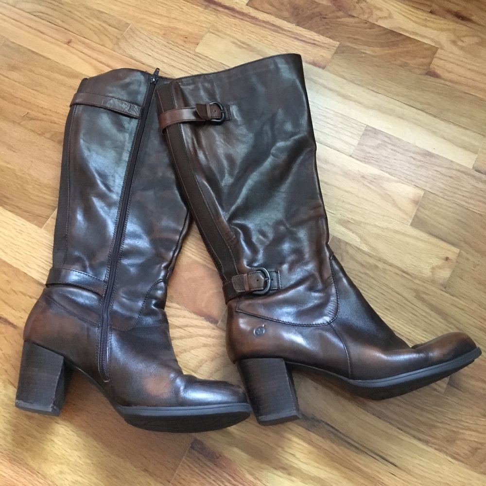 Born Extended Calf Brown Leather Boots 11