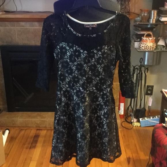 Almost Famous Black lined lace dress