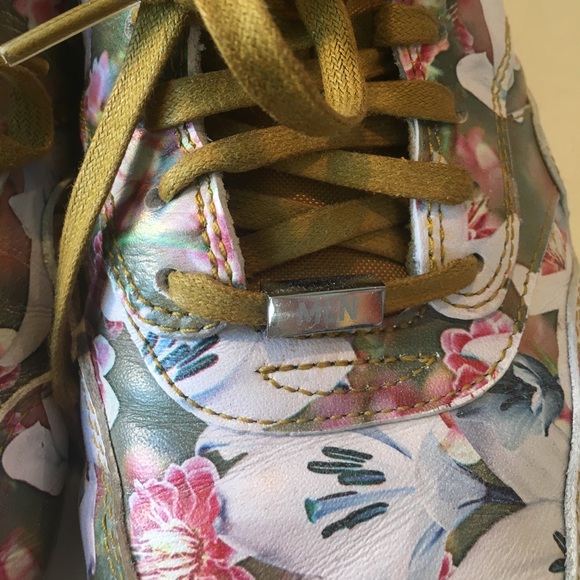 LIMITED EDITION RARE NIKE AIRMAX - Picture 7 of 8