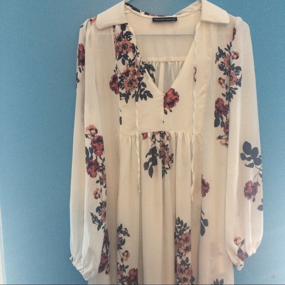 WHITE FLOWY DRESS