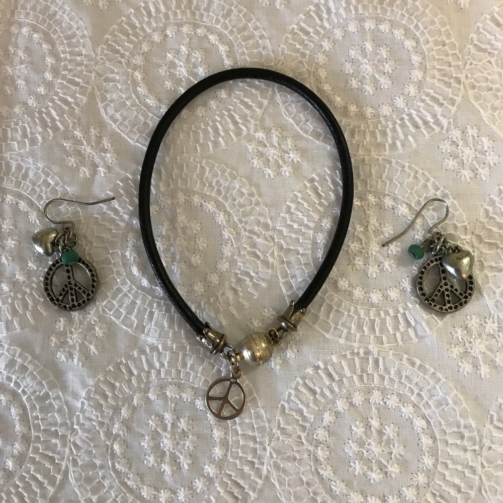 Peace sign bracelet and earring set, super cute!