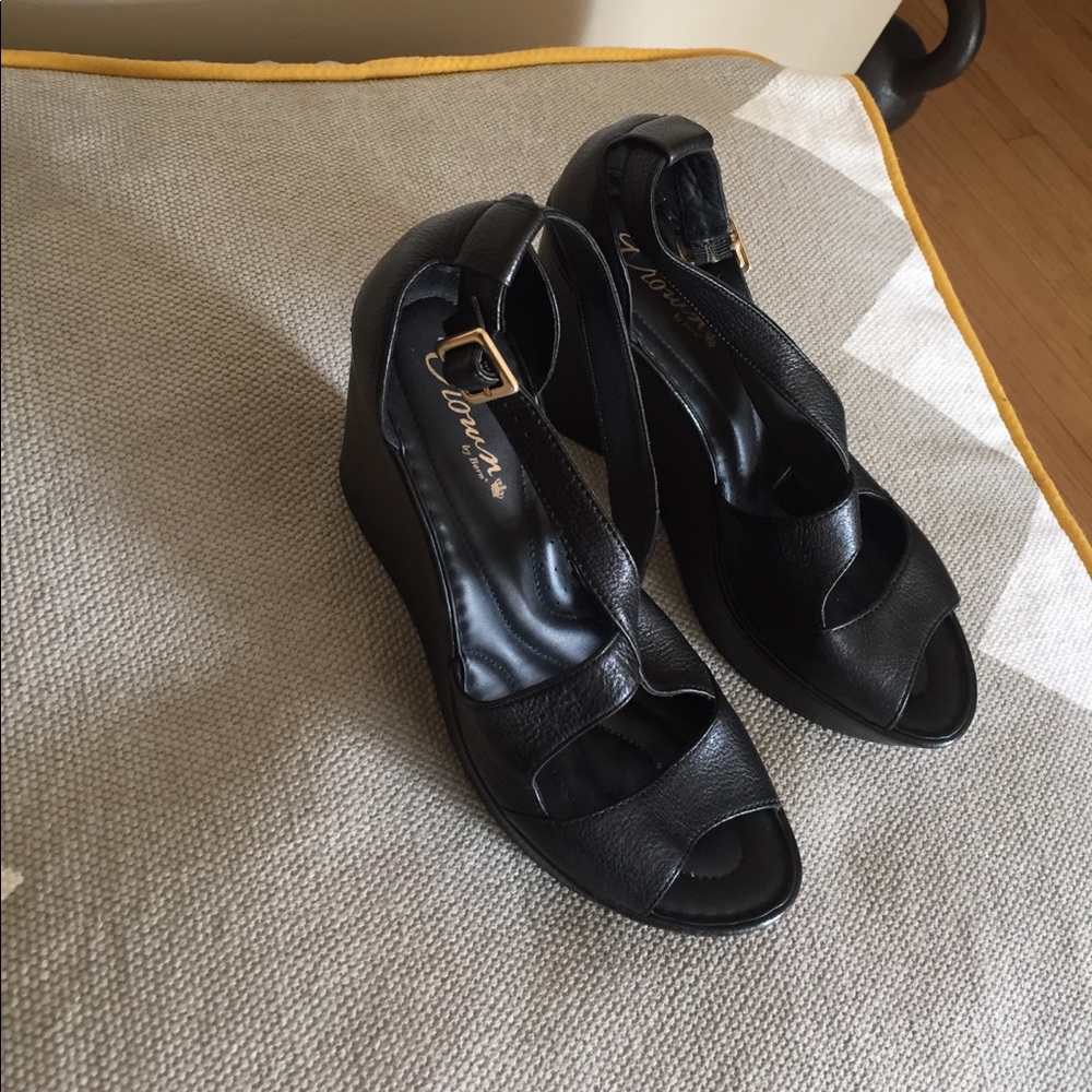 Born Wedge Sandals