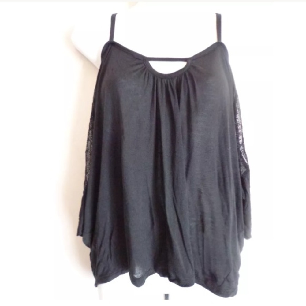 💥Woodleigh Lace detailed Cold Shoulder Top