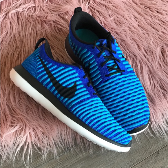 NWT Nike roshe two Flyknit 🦋 - Picture 6 of 8