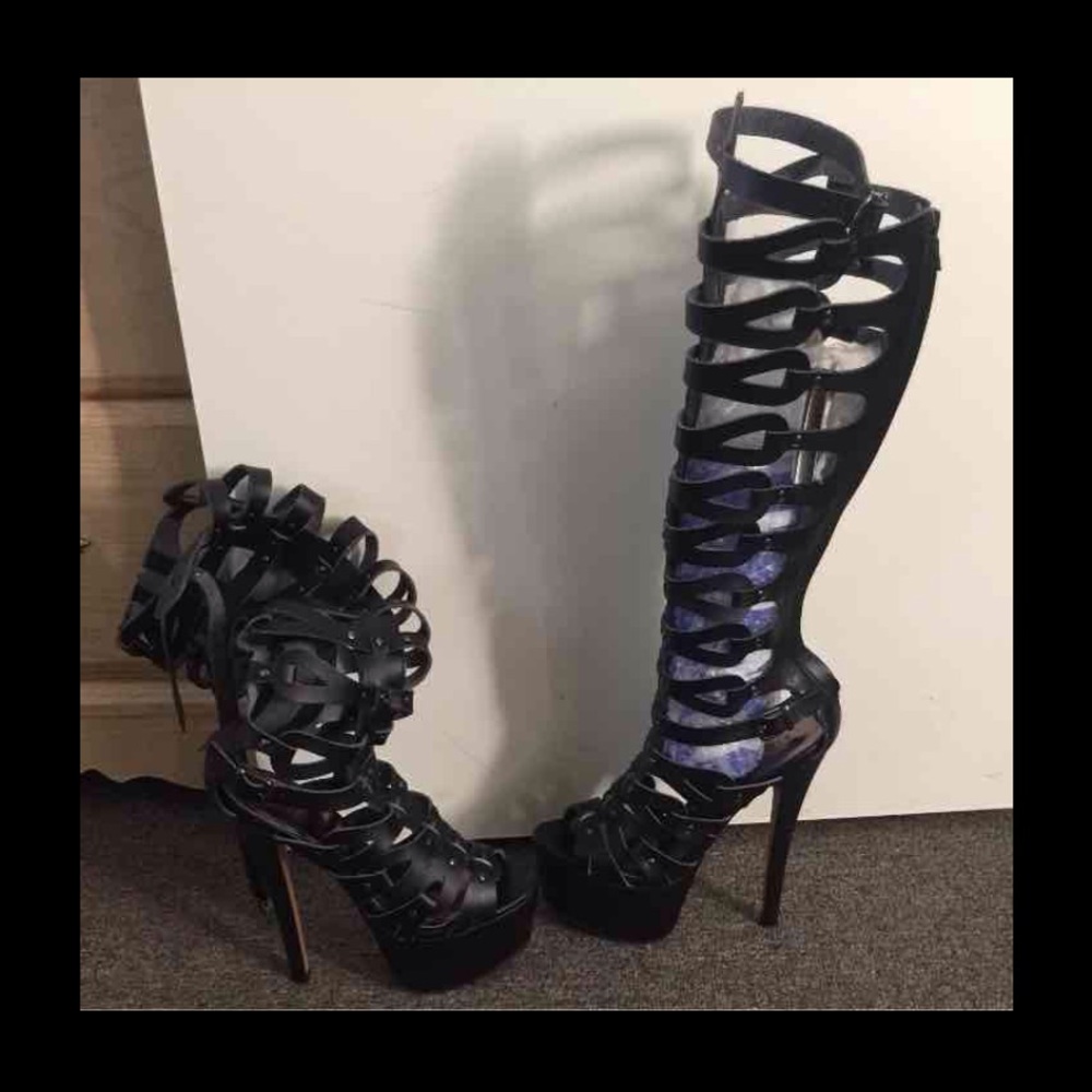 BEBE gladiator platform heels sz 7.5