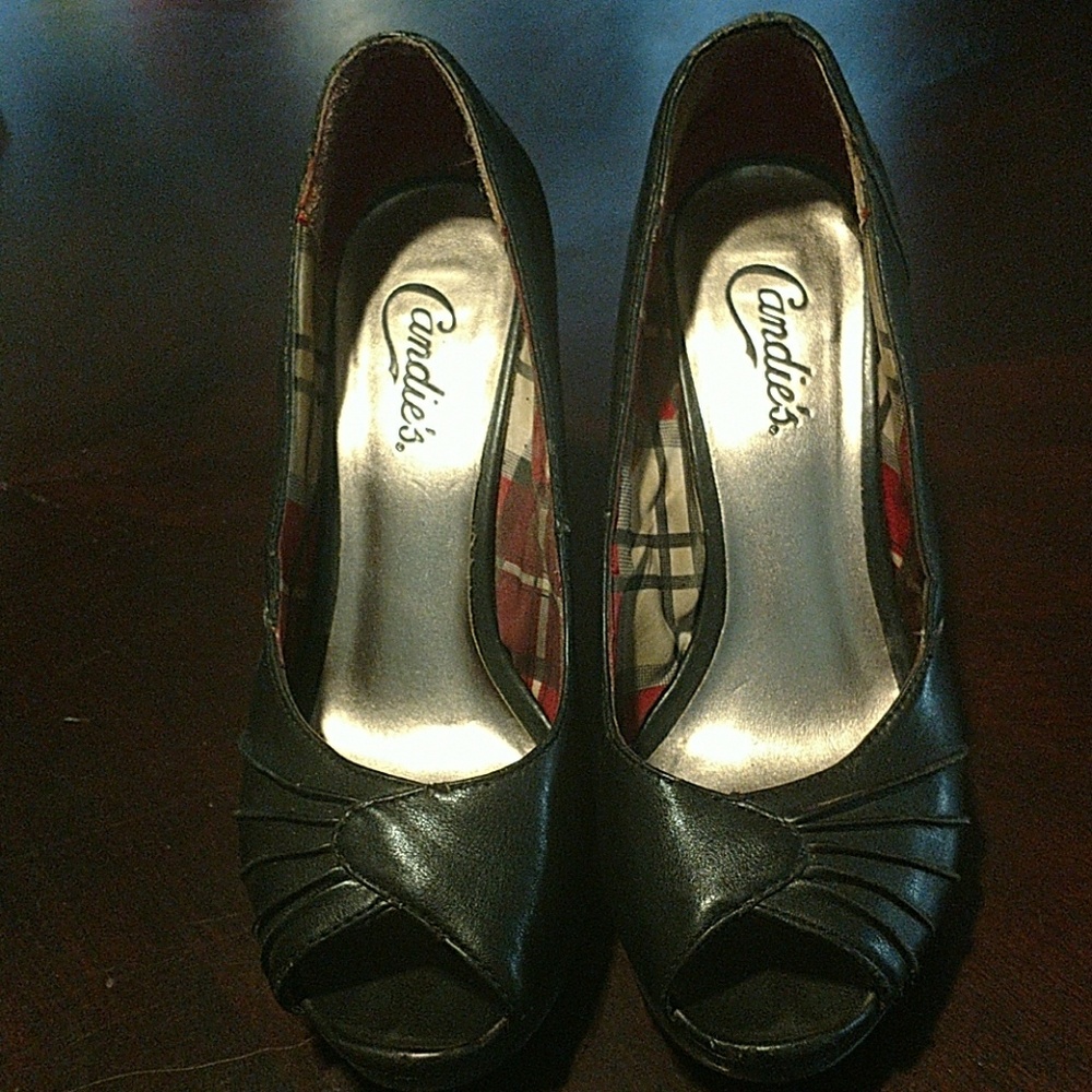 Heels man made looks just like leather