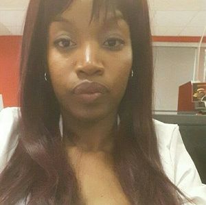 Meet your Posher, Carlee