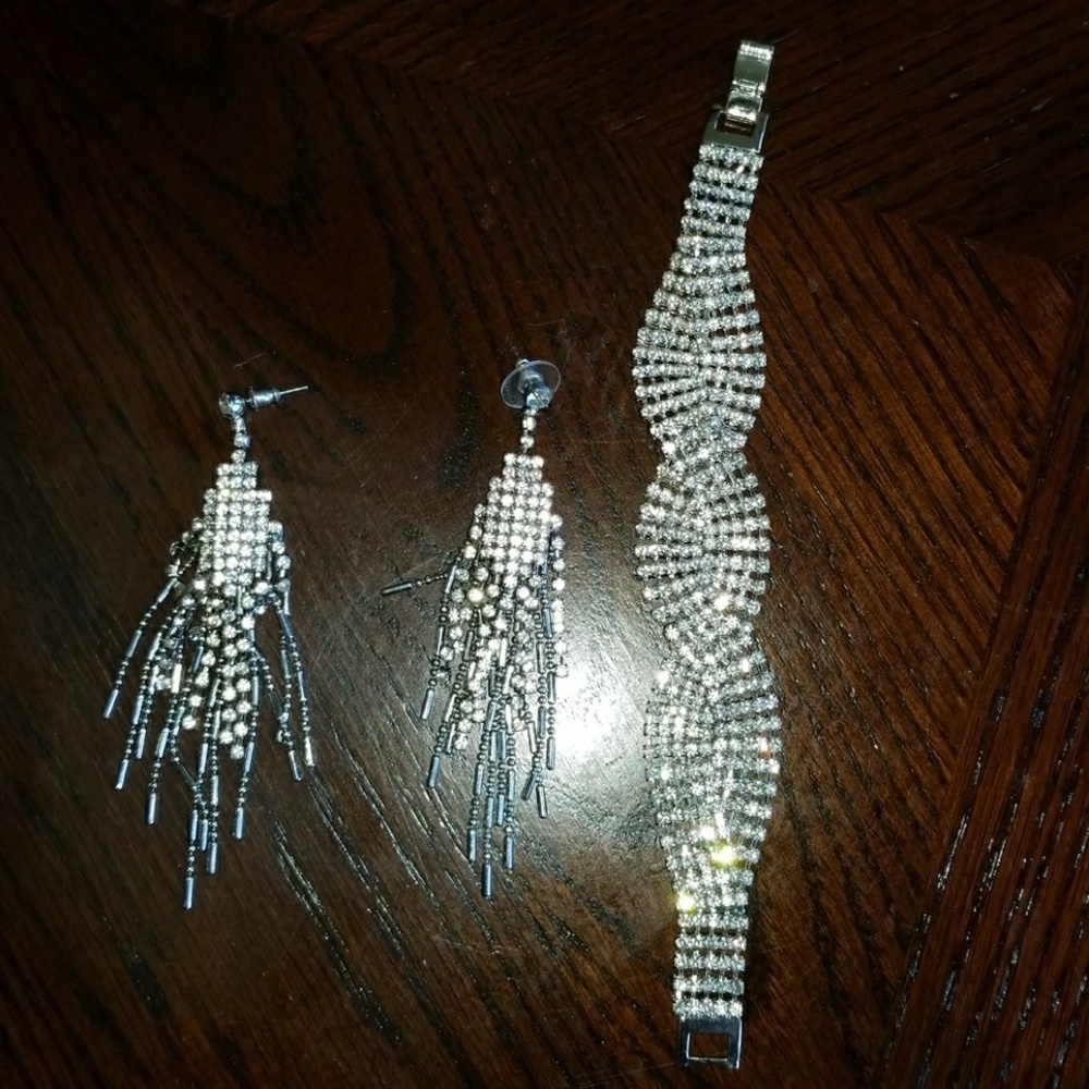 COSTUME JEWELRY