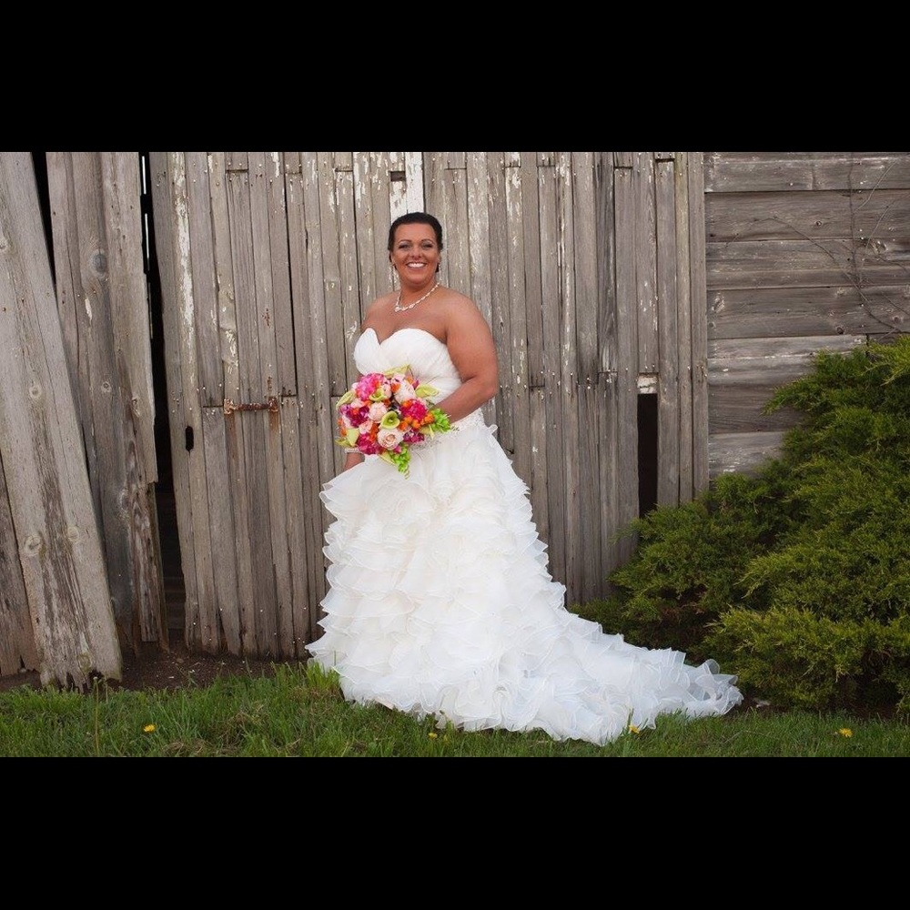 Custom made wedding dress size 16