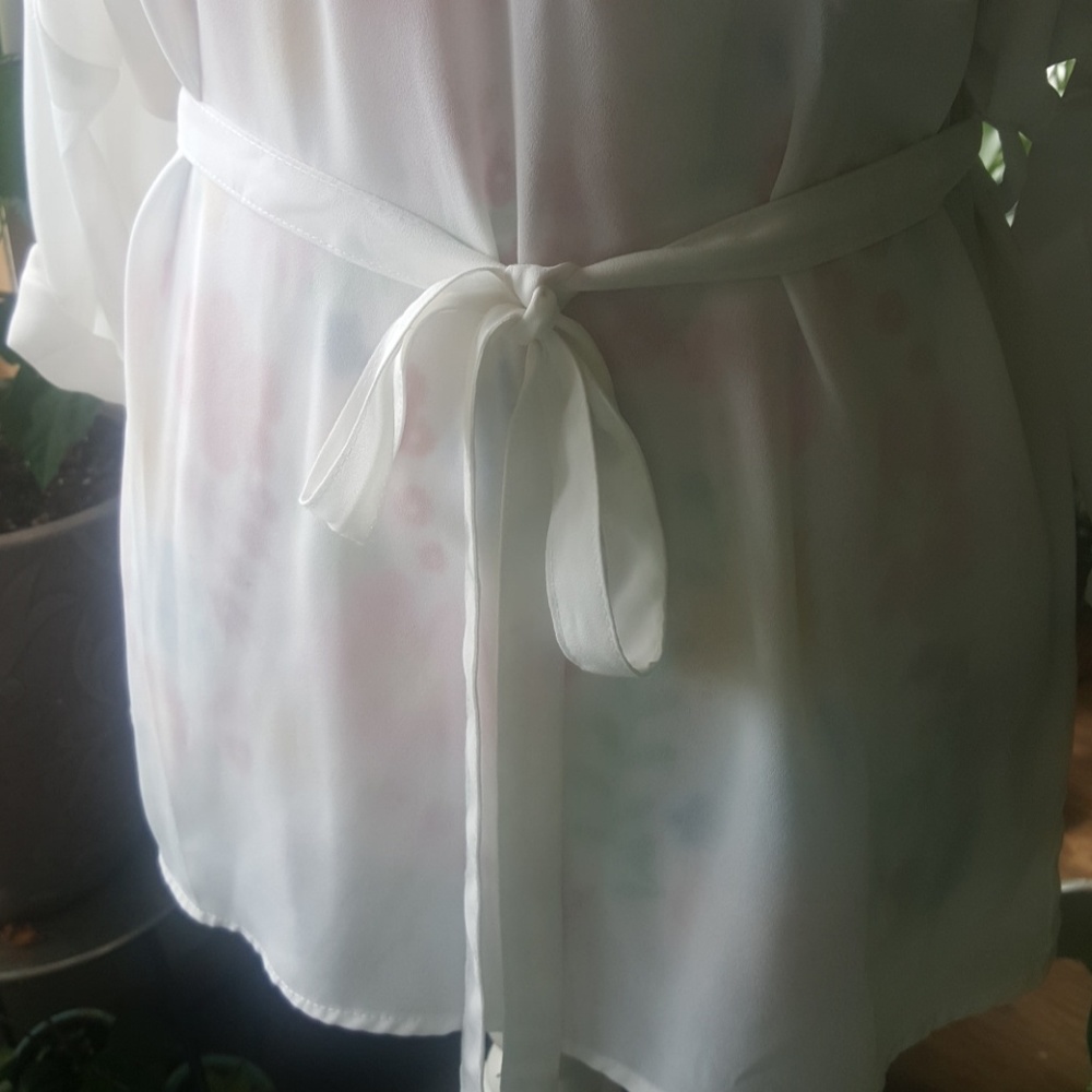 Ivory blouse - Picture 4 of 6