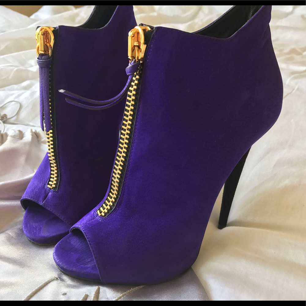 Authentic Giuseppe Zanotti Peeped Toe Booties