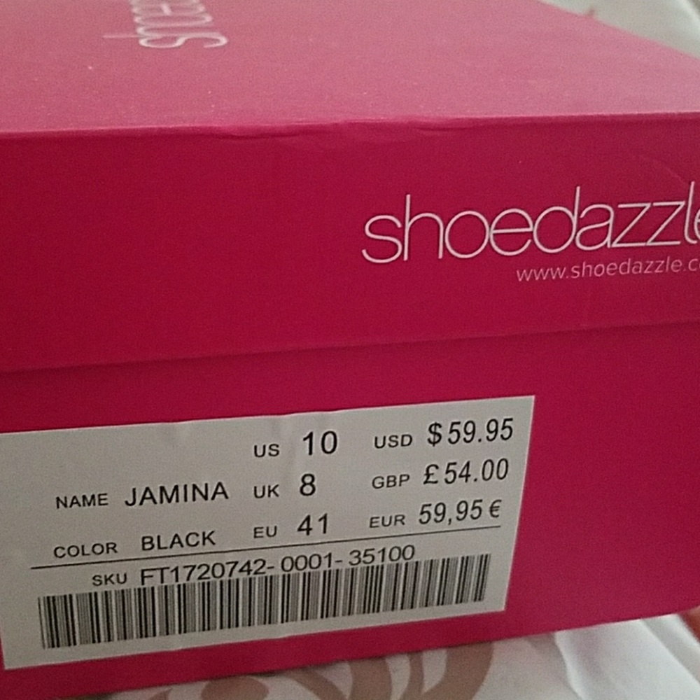 **********Shoes are  brand spanking new.