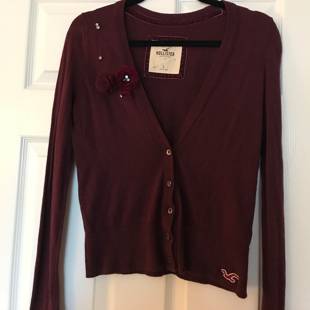 Hollister maroon button up cardigan large