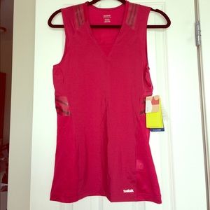 Reebok Easy Tone/ Play Dry Athletic Top