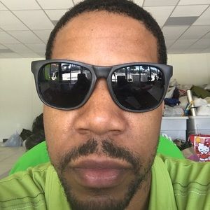 Meet your Posher, Edward