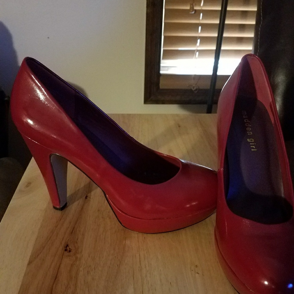 Madden Girl red heels size 9