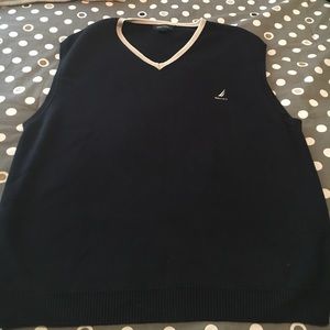 Black and grey men's Nautica sweater vest!