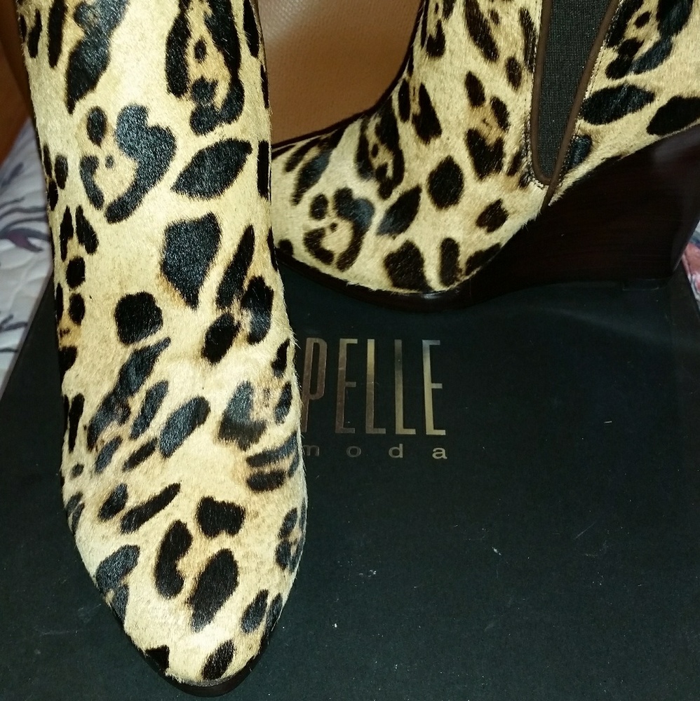Pelle calf skin boots