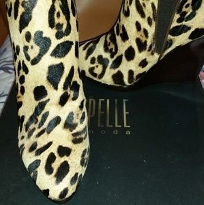 Pelle calf skin boots