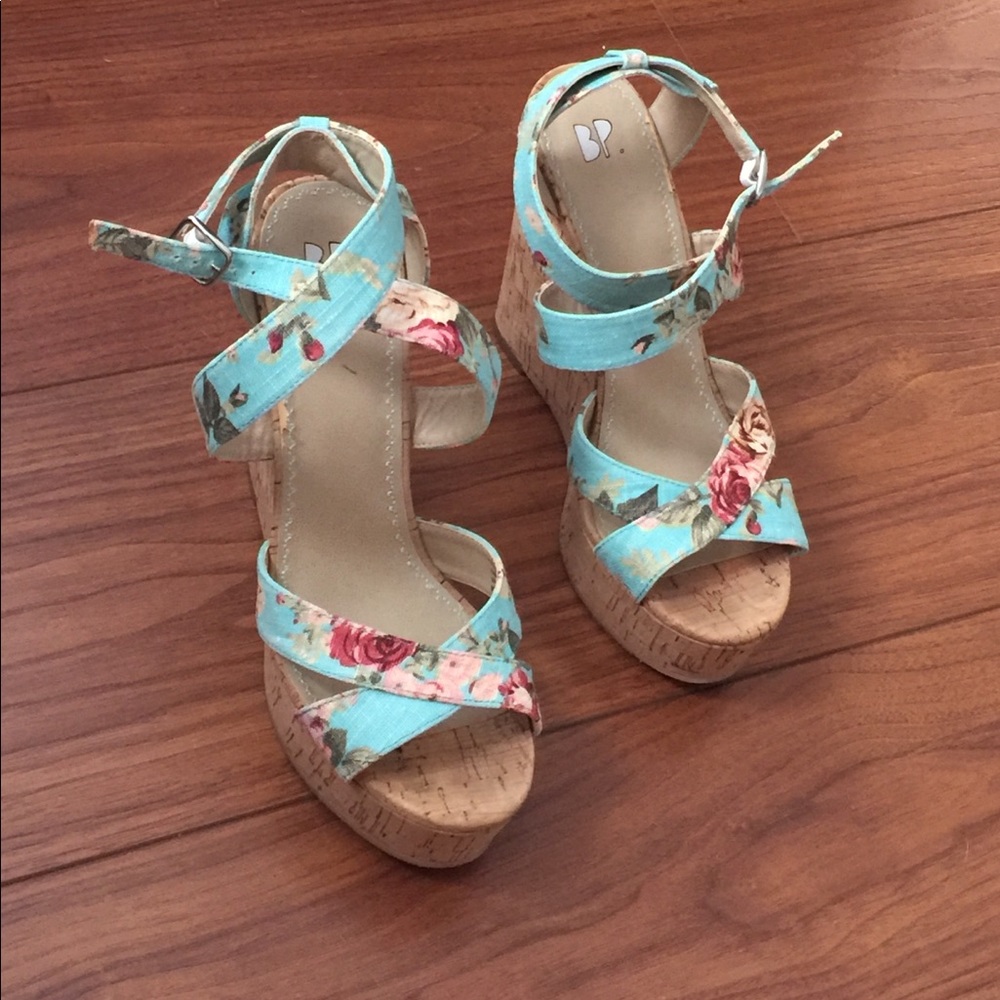 BP platform flower print sandals 7.5