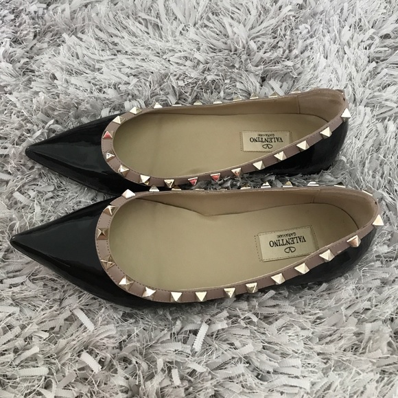 ❌❗️SOLD ❗️❌Valentino Rockstud ballerina flats 38 - Picture 2 of 4