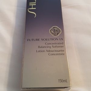 Shiseido Future Solution LX Concent Balancing Soft