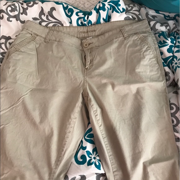 Maurice's khakis - Picture 1 of 2