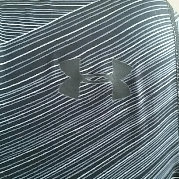 Under Armour Heat Gear Fitted Shirt Women's Small - Picture 2 of 7