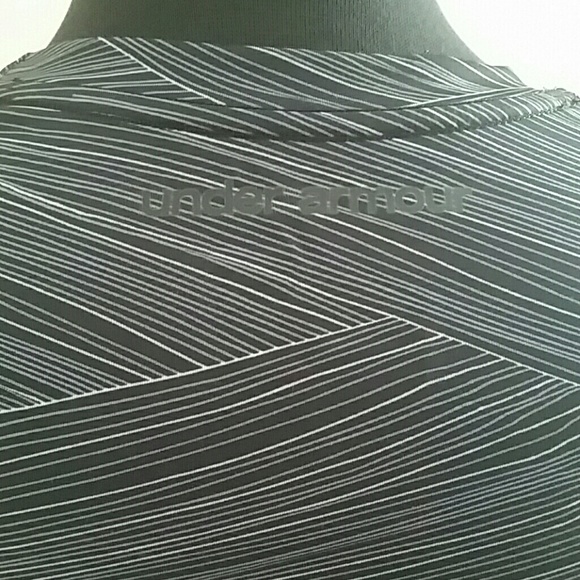 Under Armour Heat Gear Fitted Shirt Women's Small - Picture 4 of 7