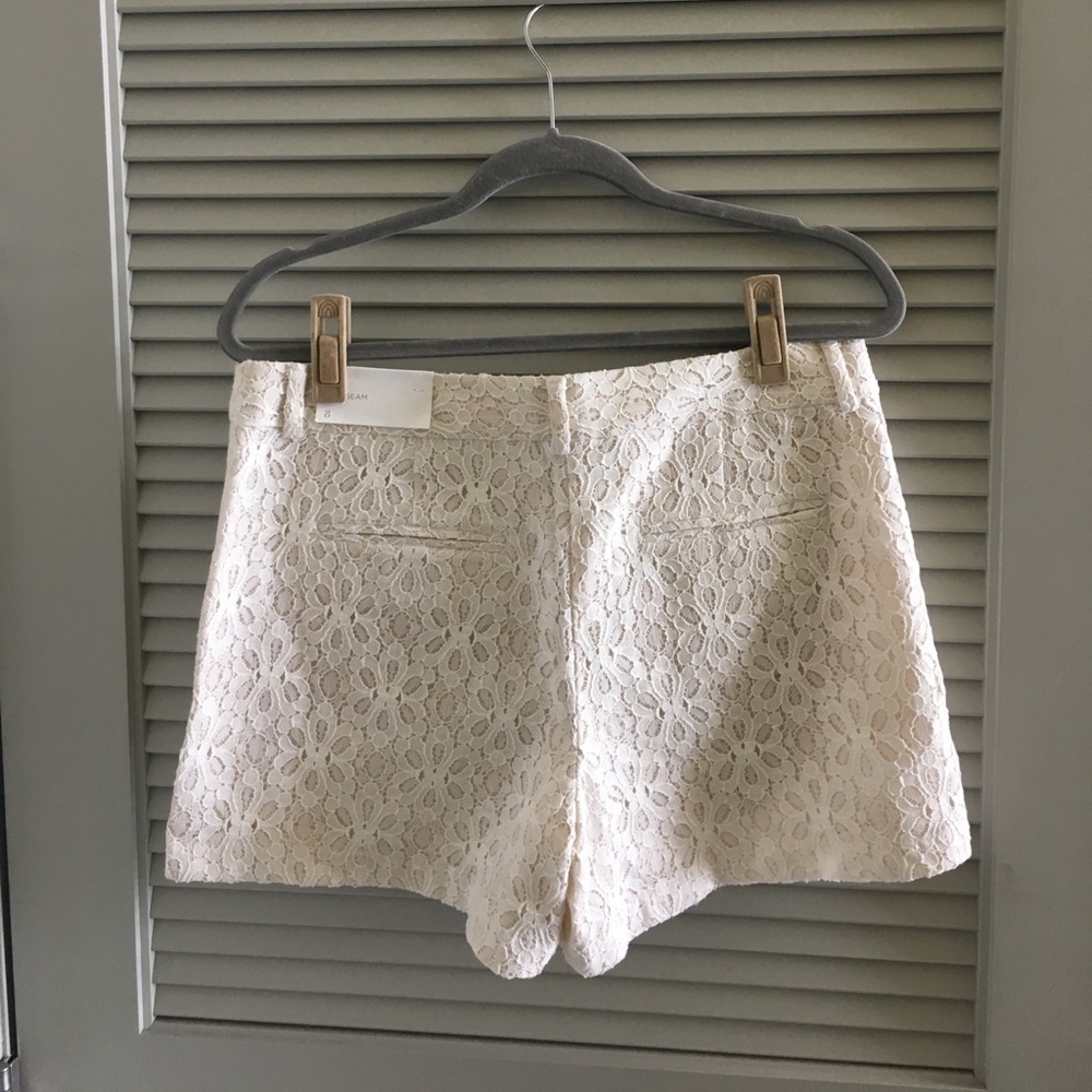 Off white lace eyelet shorts - Picture 2 of 2