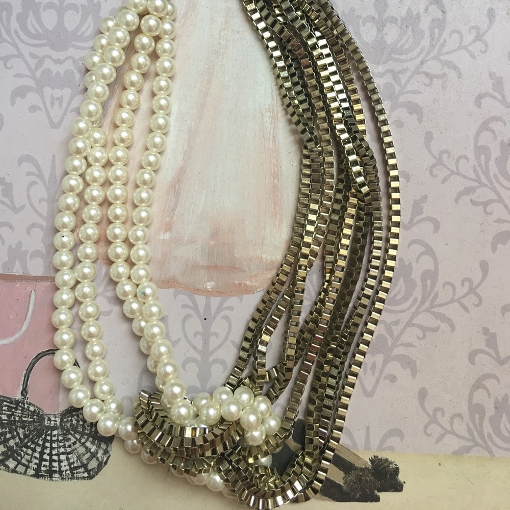 Bundle Of Different Pearl's - image 4