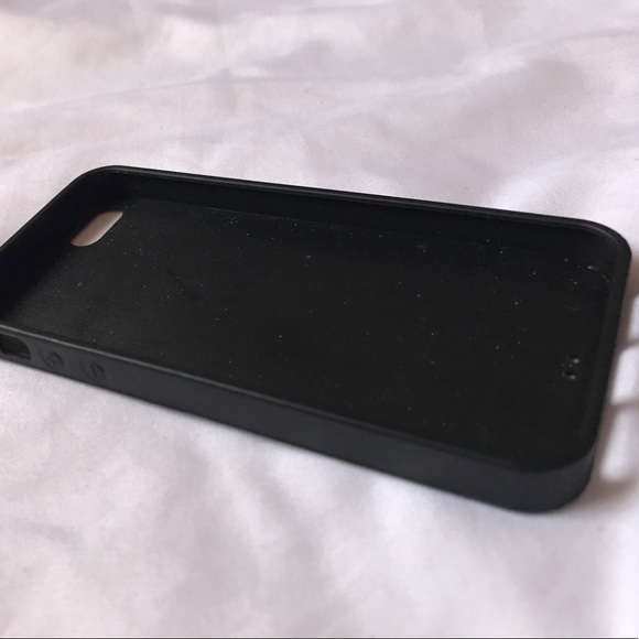 CLOSET CLOSING 3 iPhone 5/5s/5e cases - Picture 7 of 7