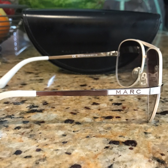 Marc by Marc Jacobs Aviator sunglasses