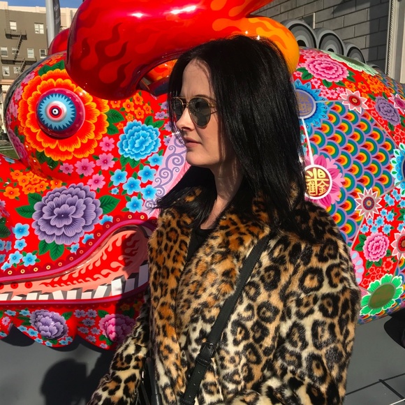 Meet your Posher, Whitney - Picture 2 of 2