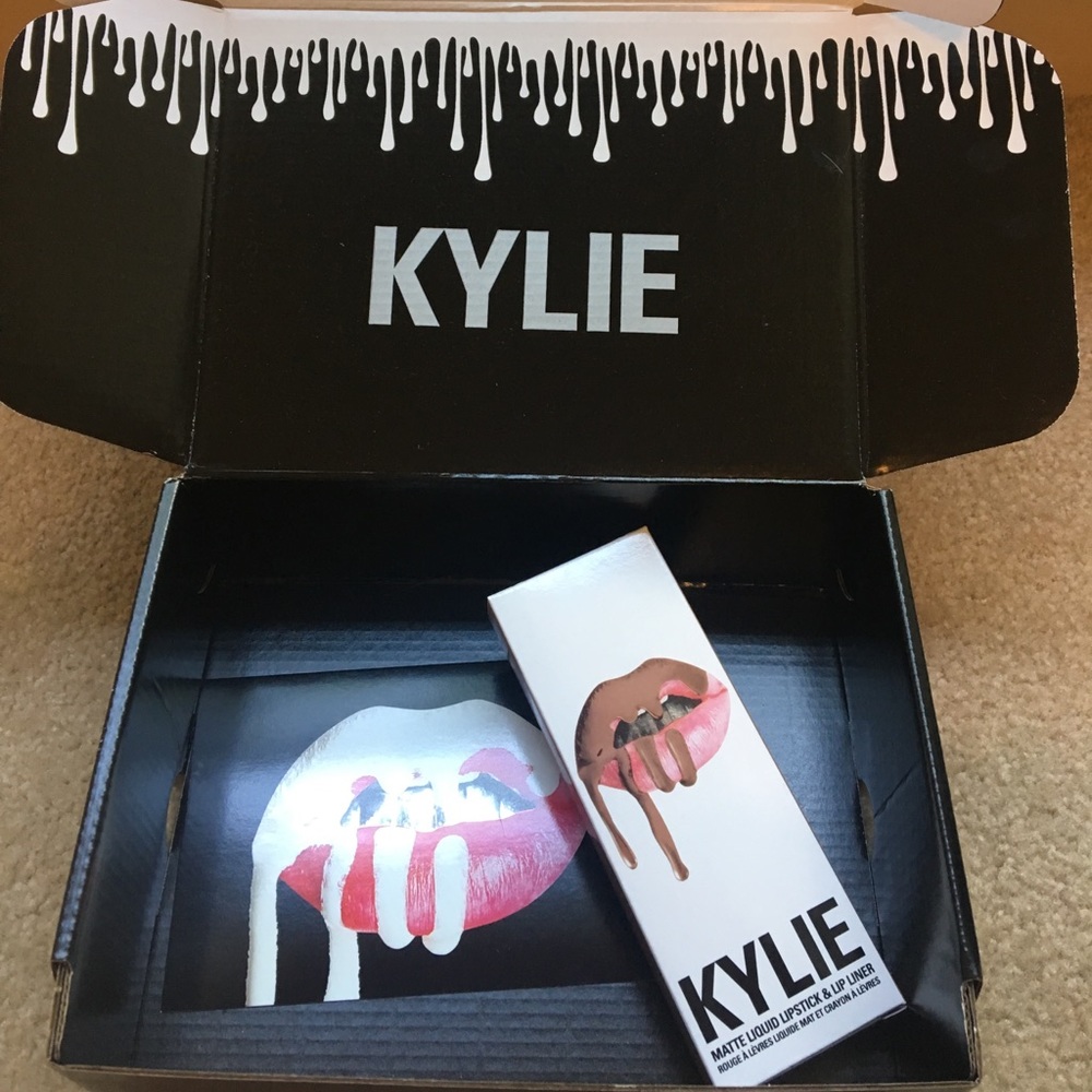 Kylie Cosmetics Lip Kit - Maliboo