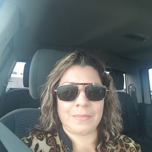 Meet your Posher, Arminda