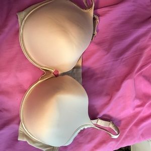 Cacique Bra. Underwire. 44DDD. Gently worn.