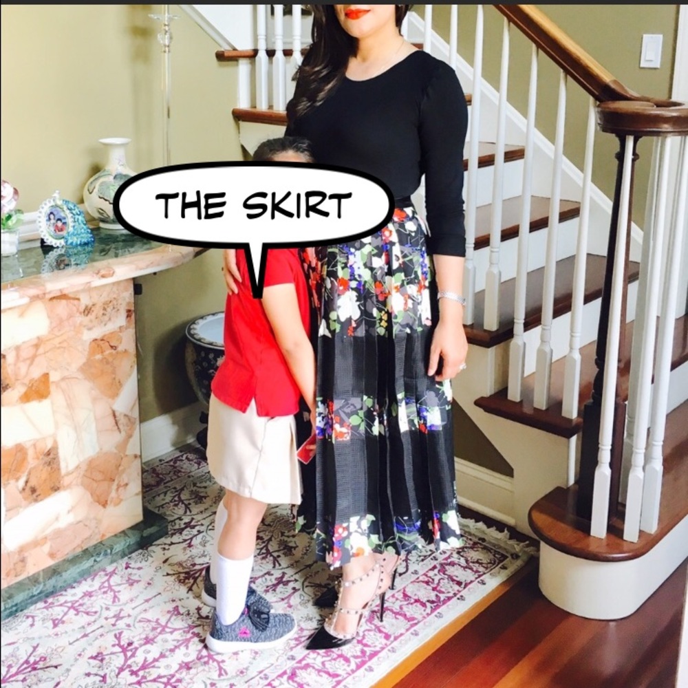 Banana pleated skirt