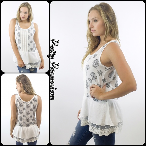 CLEARANCE‼️ Mixed Print & Lace Trim Ruffle Hem Top - Picture 2 of 4